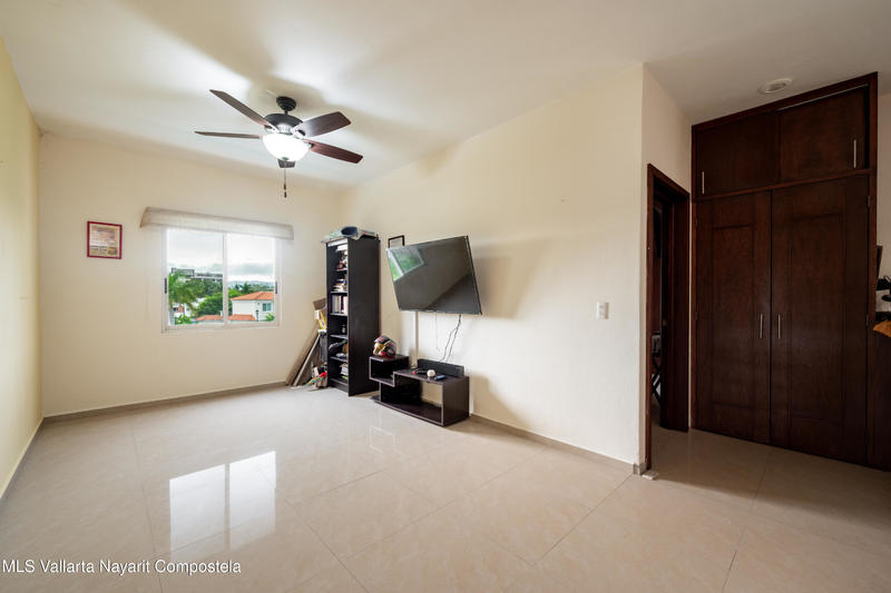 20250818233614717062000000 o