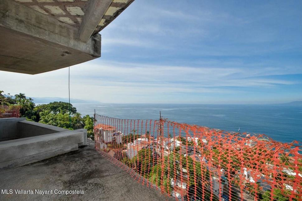 20251030215630002287000000 o