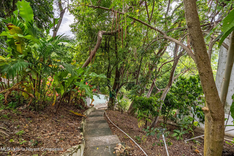 20250924230534182499000000 o