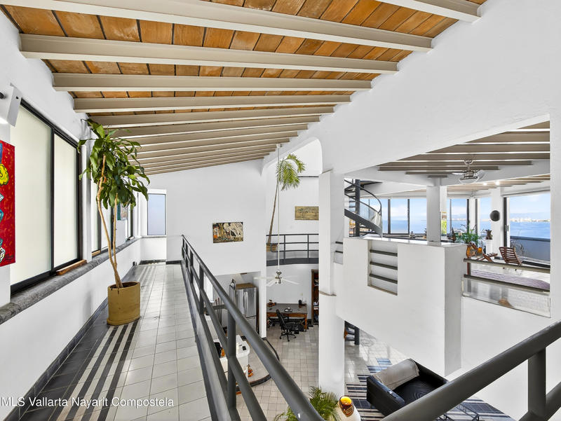 20251030045612655733000000 o