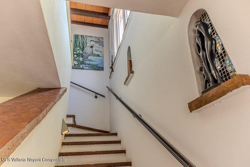 20251016221116270837000000 o