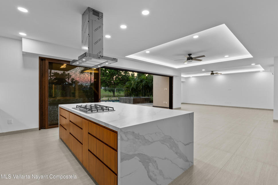 20251027230138998864000000 o