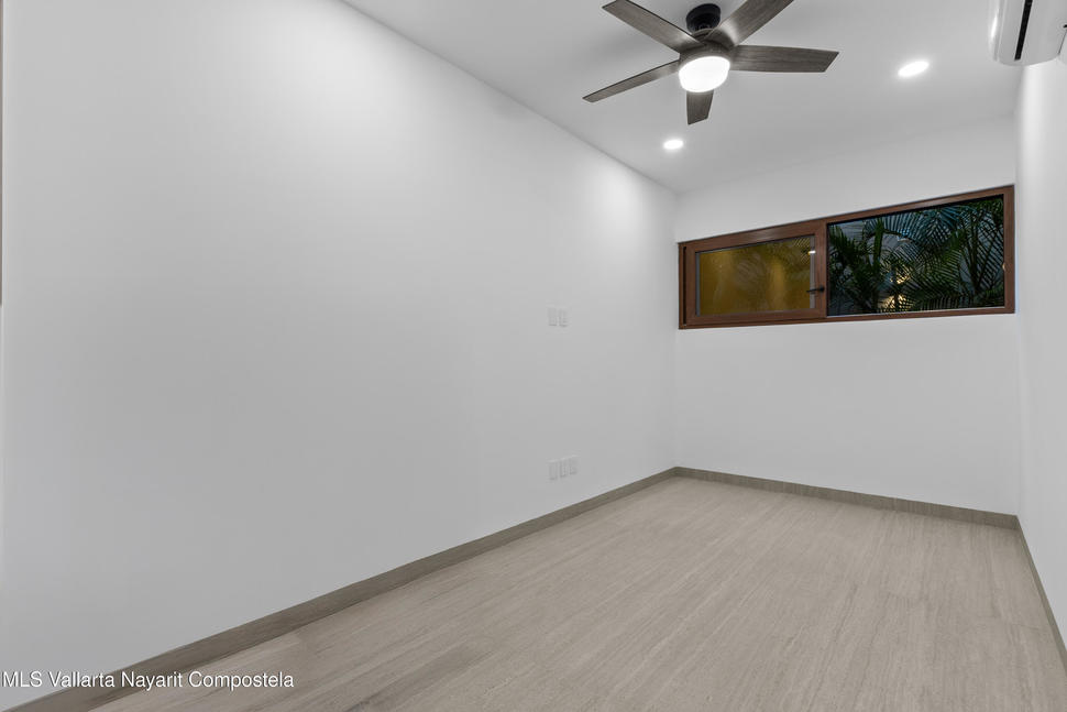 20251027230306658075000000 o