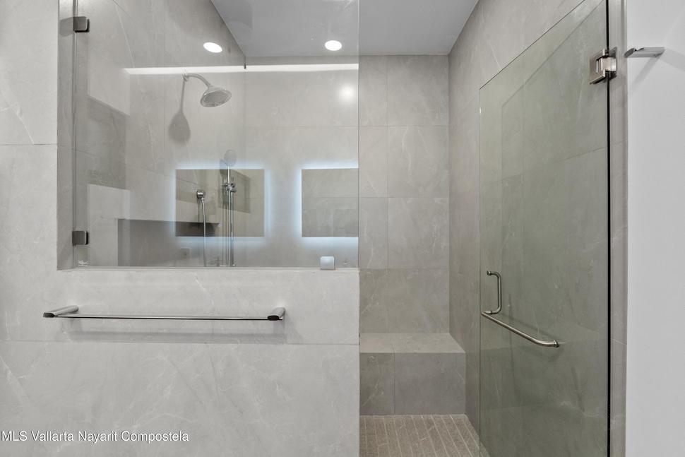 20251027231008951629000000 o