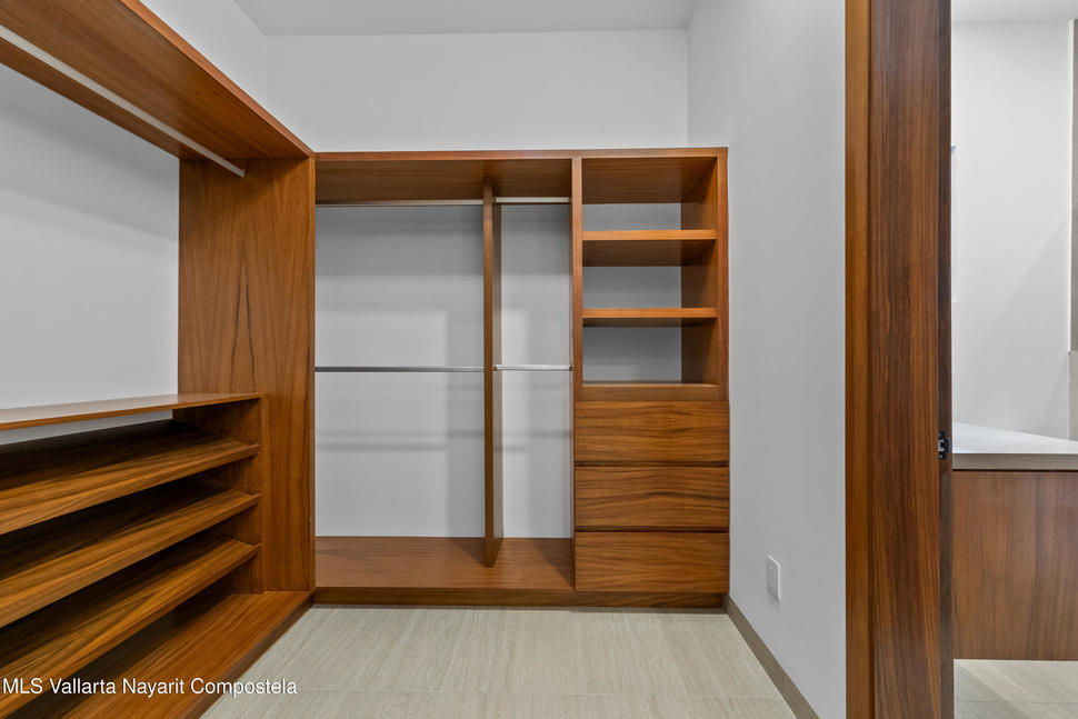 20251028043949757554000000 o