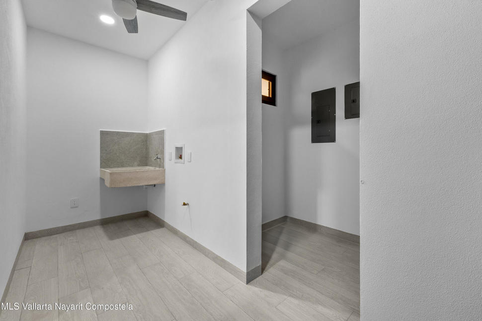 20251028044153955166000000 o