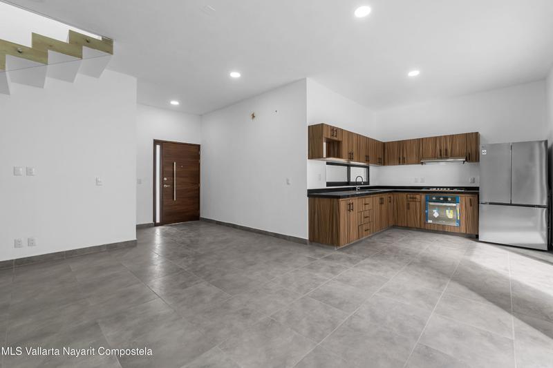 20250805210232984480000000 o