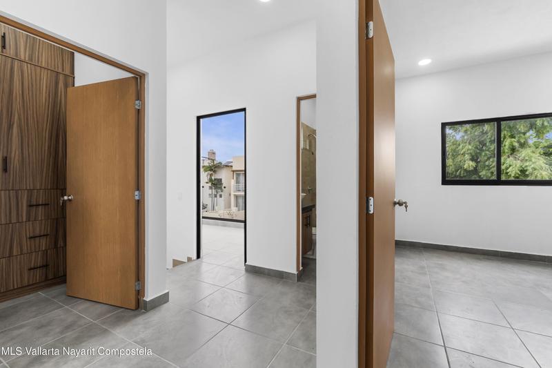 20250805210308171957000000 o