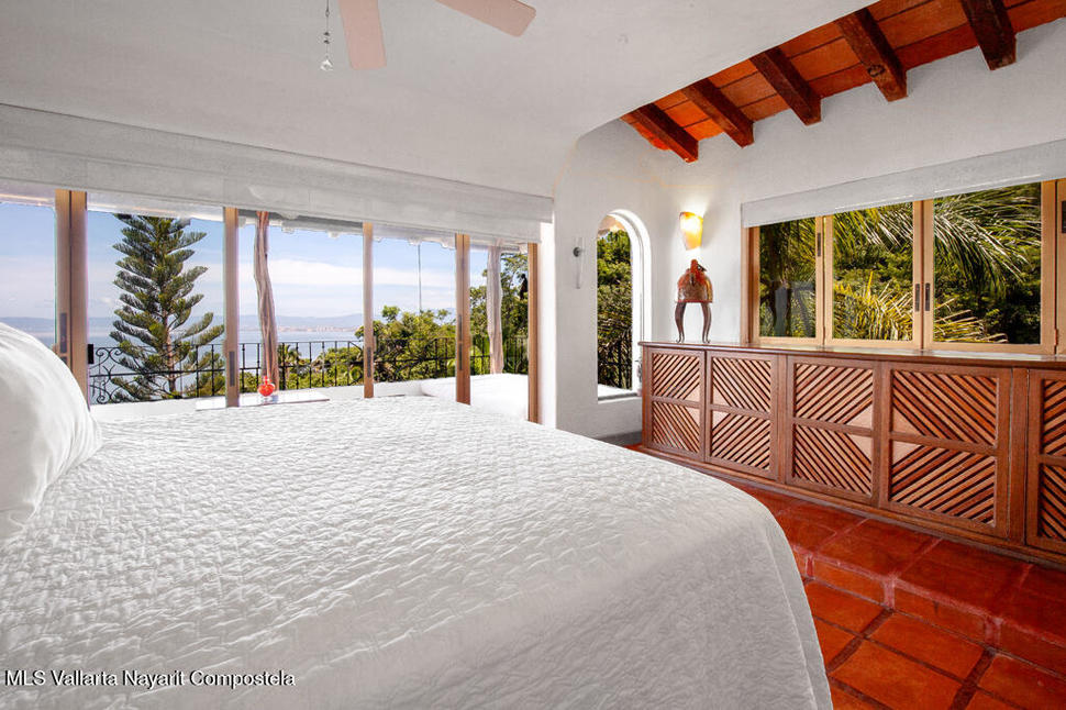 20250923015040054629000000 o