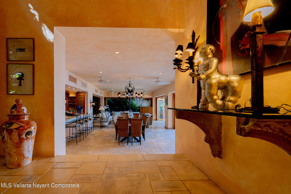 20250806213145479700000000 o