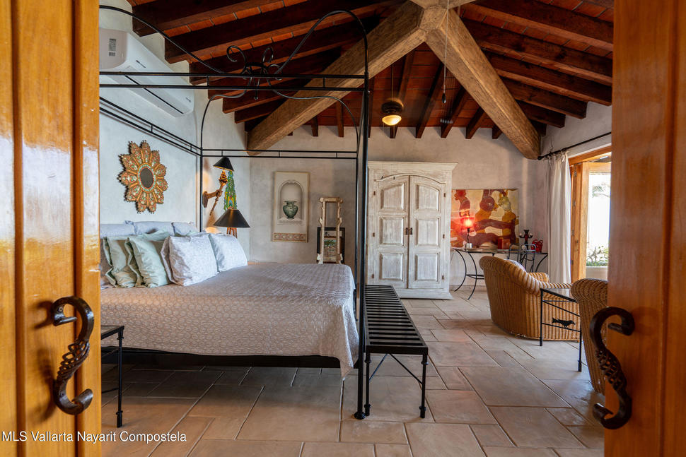 20250806213210387168000000 o