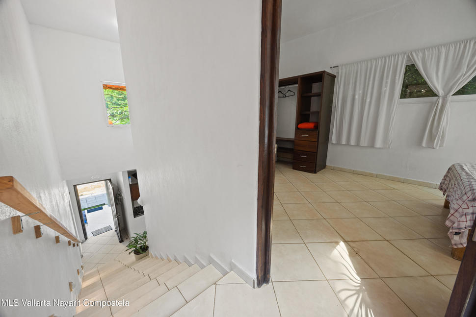 20251107215729803664000000 o