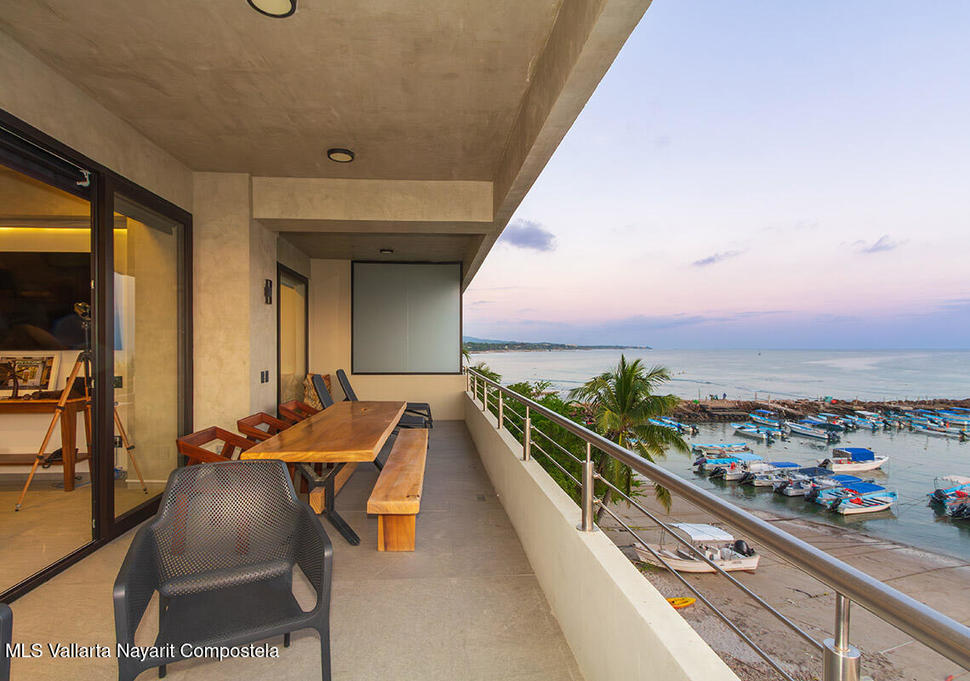 20251208181529857839000000 o