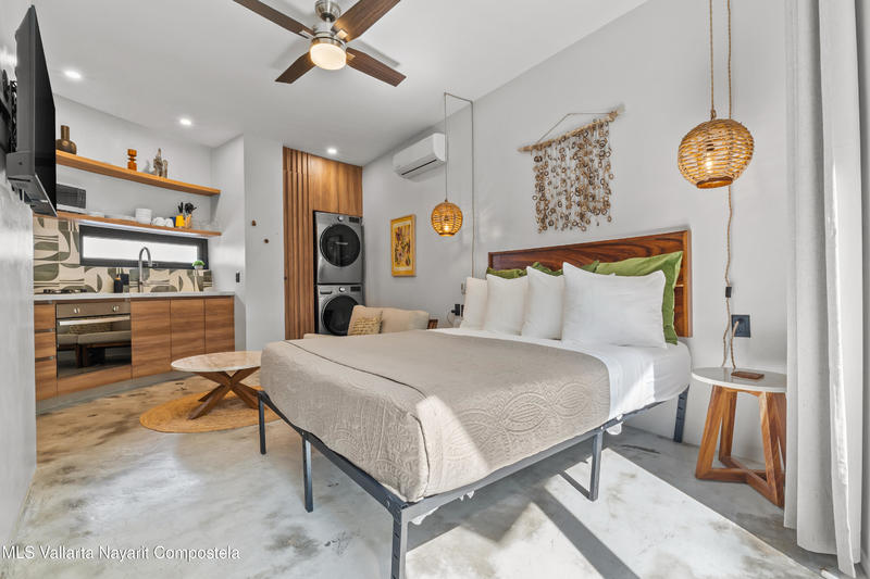 20251211165806108431000000 o