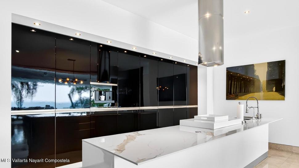 20251119212527348650000000 o