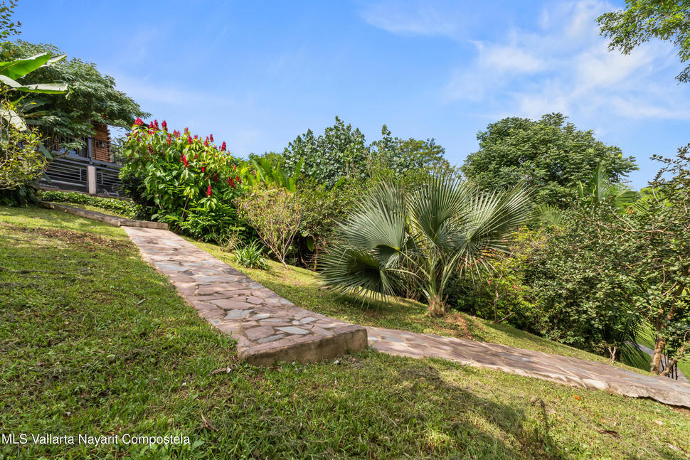 20251215234519145034000000 o