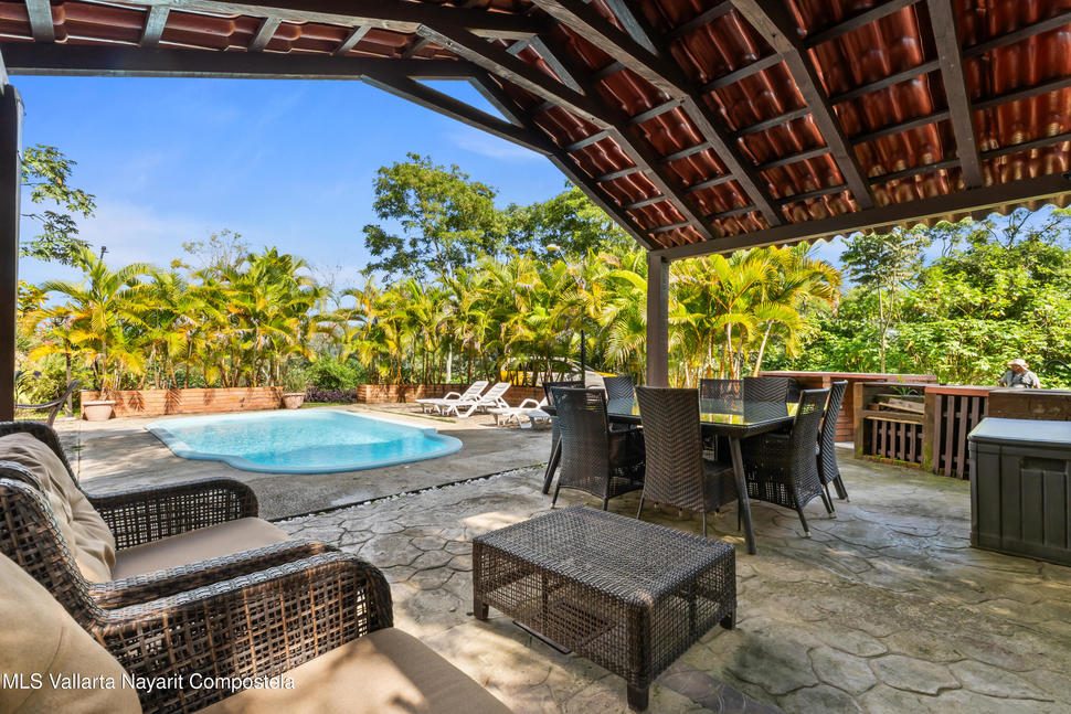 20251215234637103317000000 o