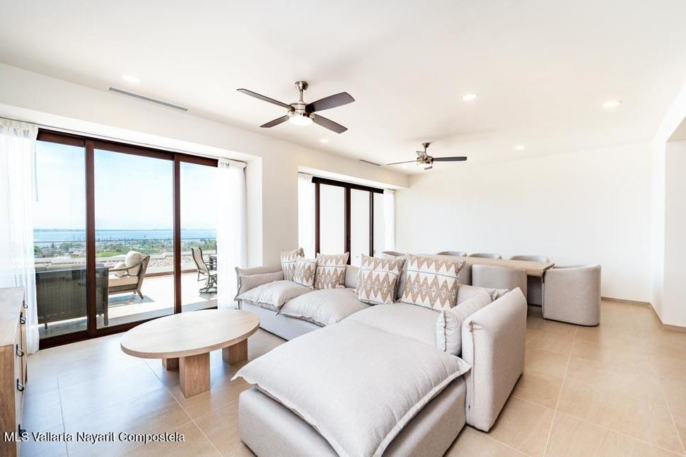 20251211224439074315000000 o