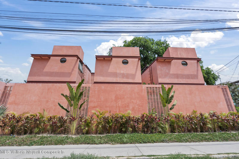 20251010180447066666000000 o