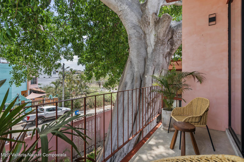 20251010180547870633000000 o