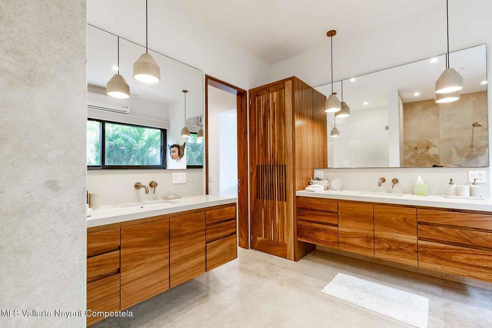 20251215203326016435000000 o