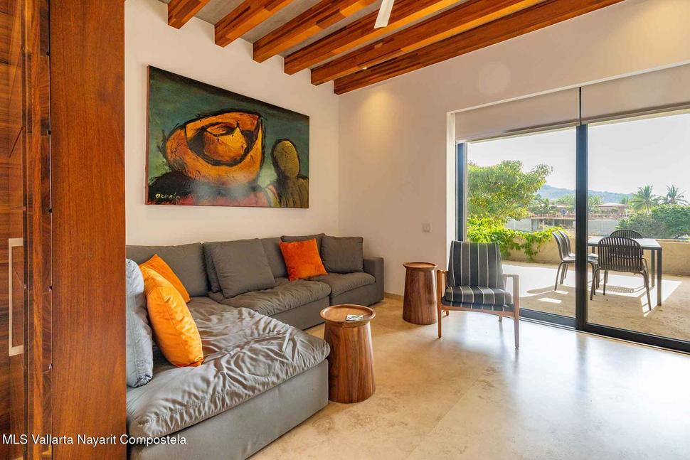 20251215203341210472000000 o