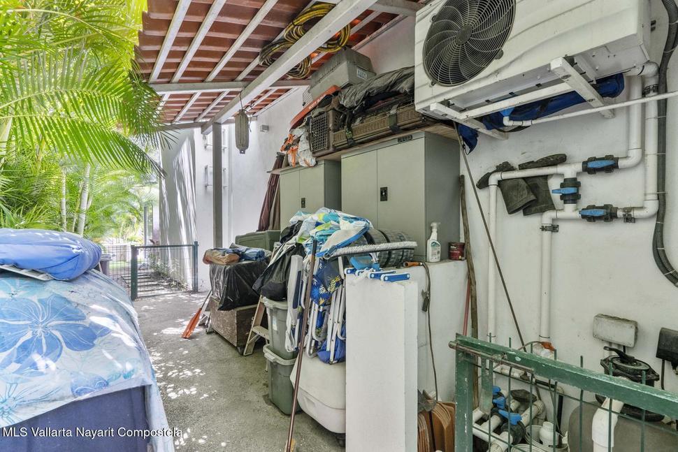 20251016220616422128000000 o