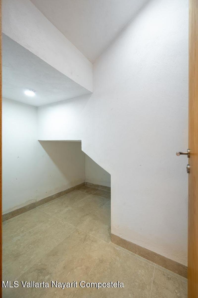 20250710230206659671000000 o