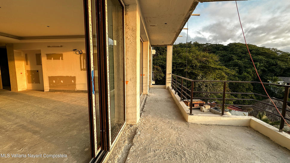 20251219222817611971000000 o