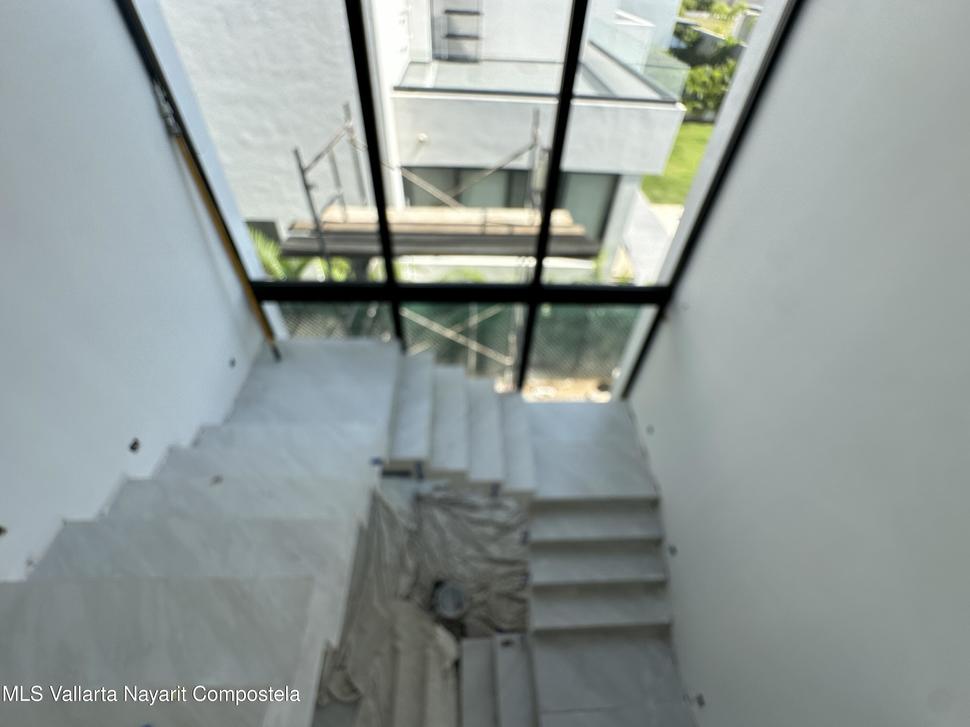 20251023202116278747000000 o