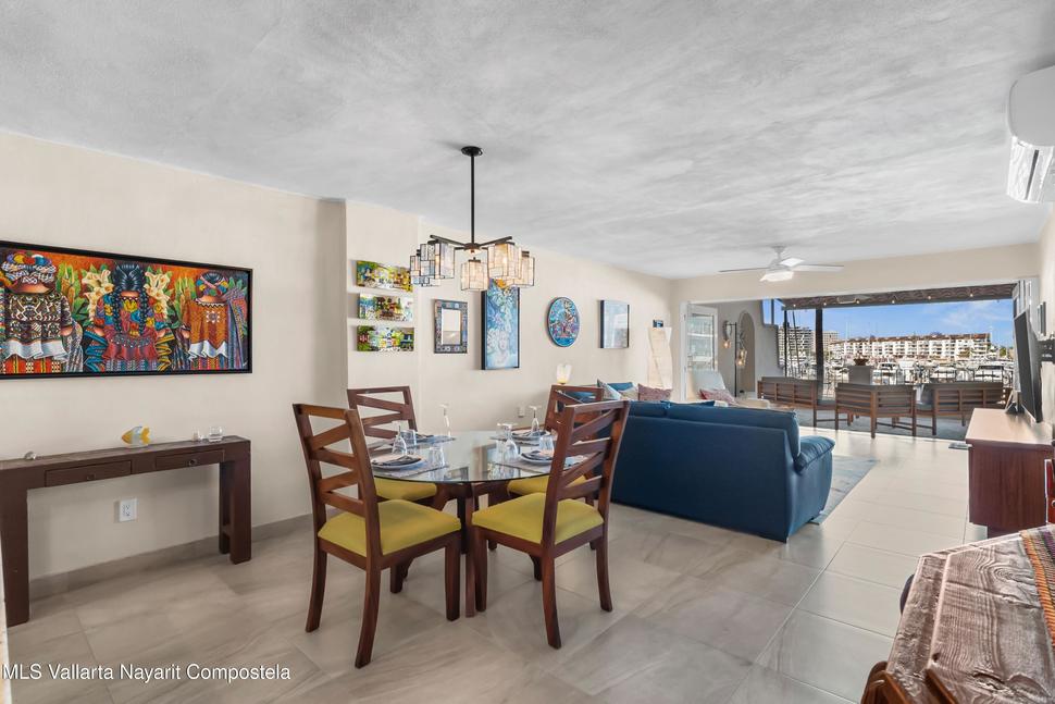 20251218213210641355000000 o