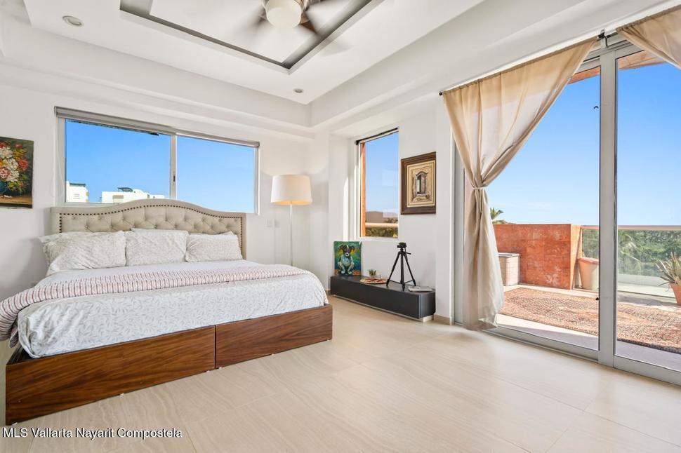 20251002143814692377000000 o