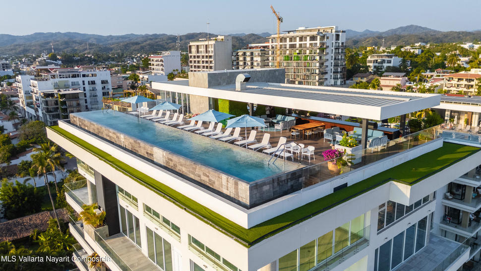 20251202221704695259000000 o