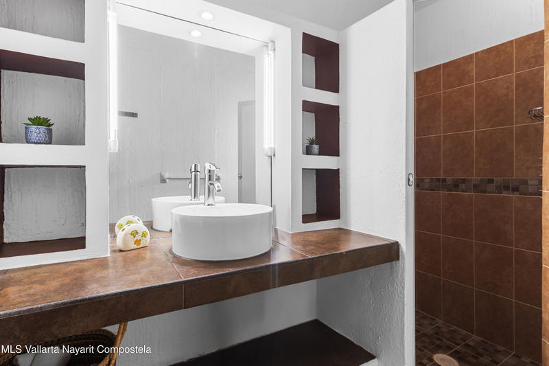 20250910225659265627000000 o