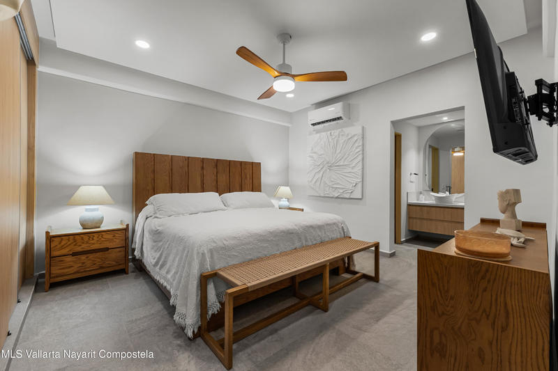 20251008232146010238000000 o