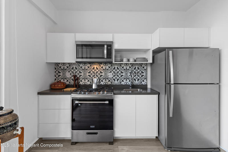 20251015212040354645000000 o