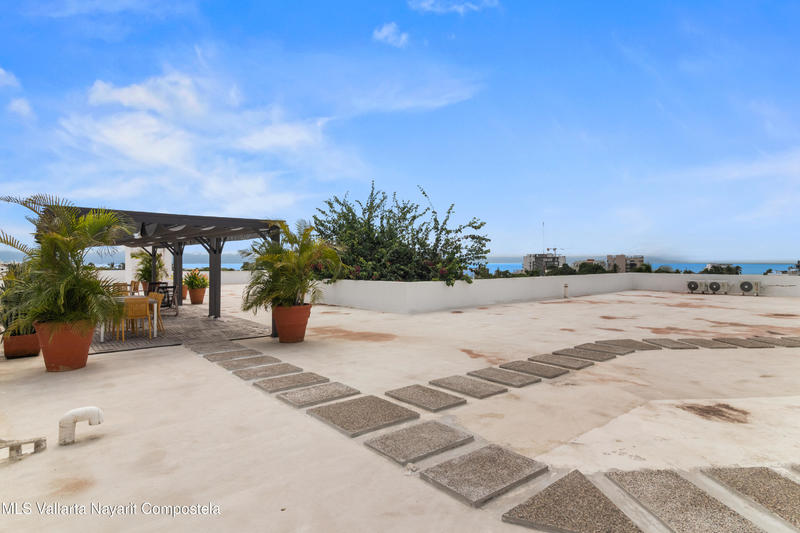 20251015212230613377000000 o