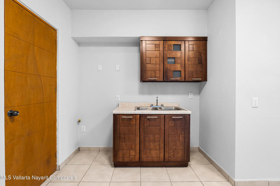 20251222180845355227000000 o