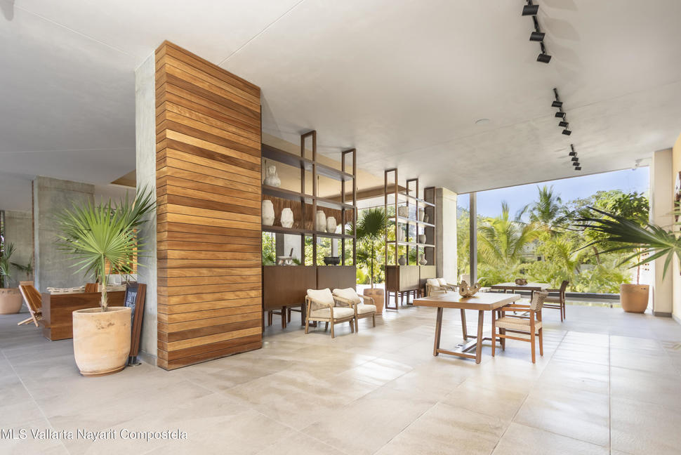 20251217215448557537000000 o