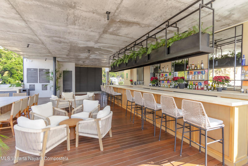 20251217220220840820000000 o