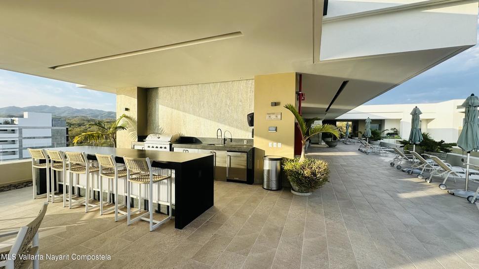 20251211193652018176000000 o