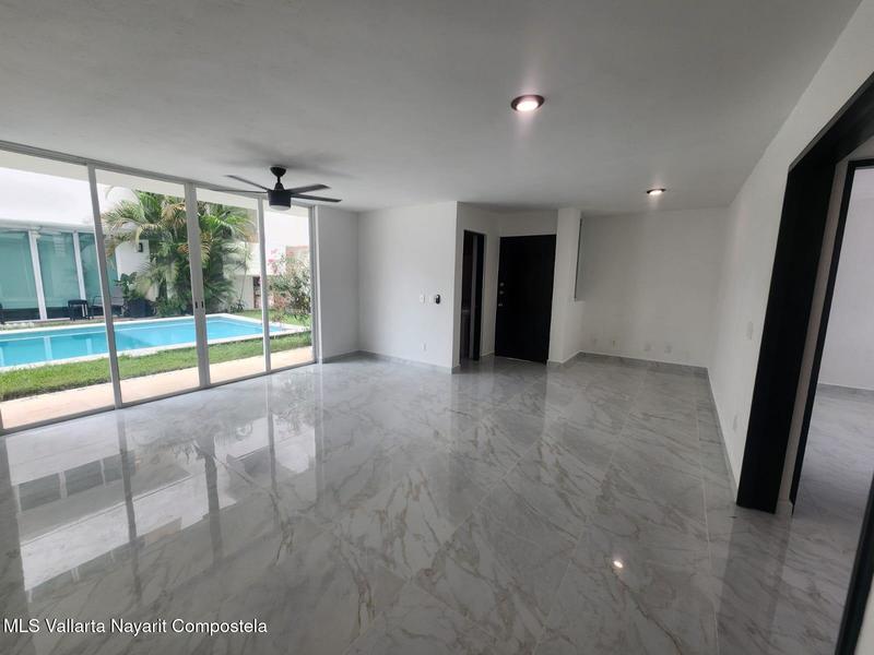 Condo Viena Versalles PB-4