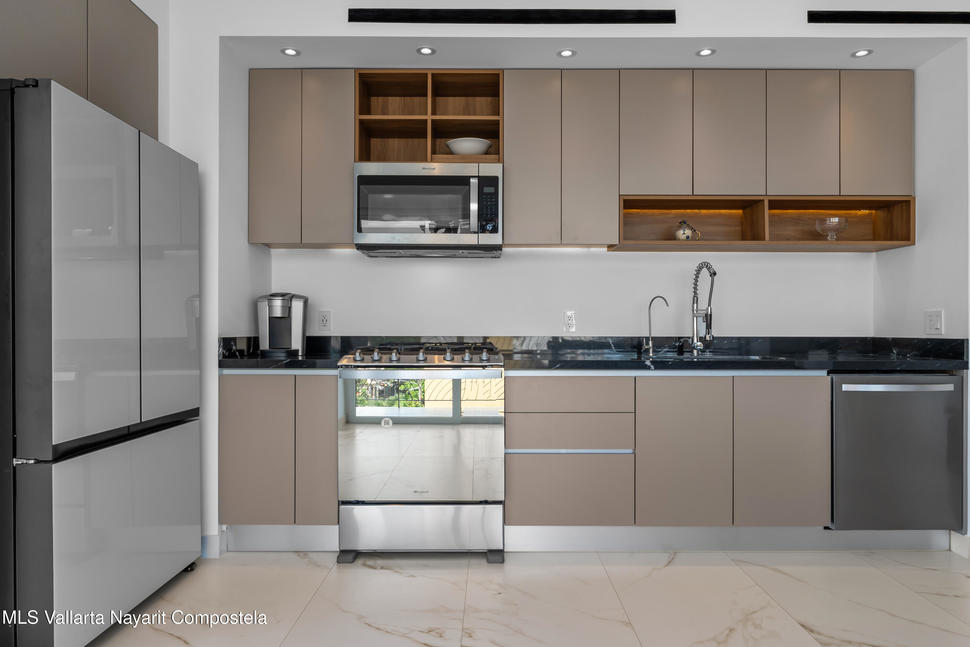 20251220235504474157000000 o