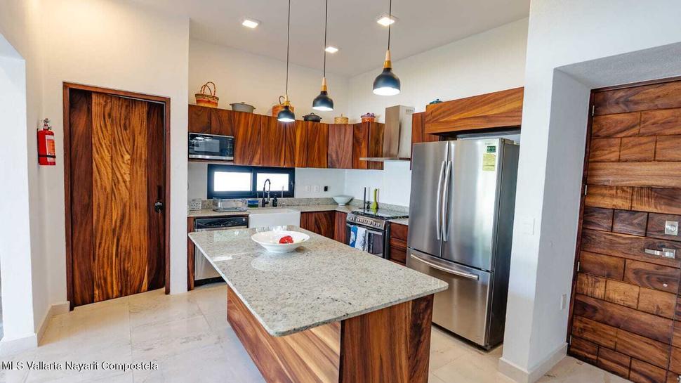 20251202042826725269000000 o