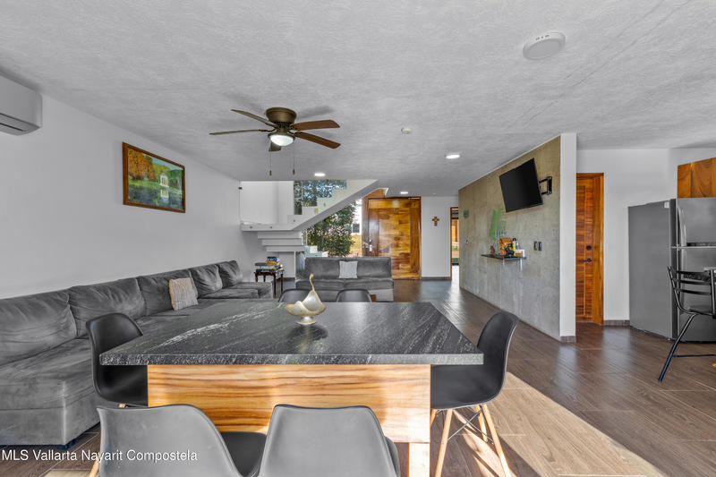 20251226215450122782000000 o