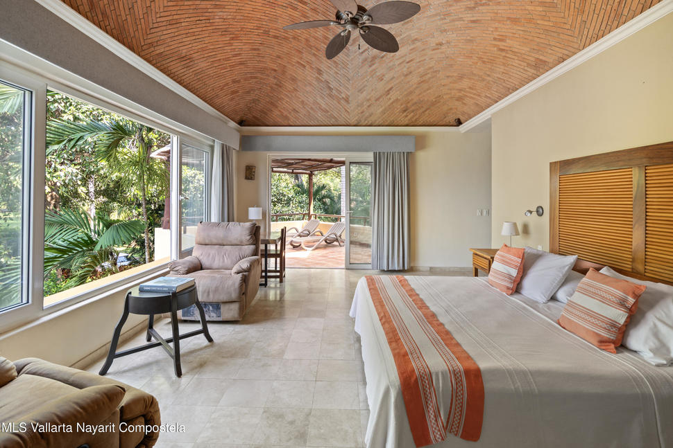 20251108010334180828000000 o