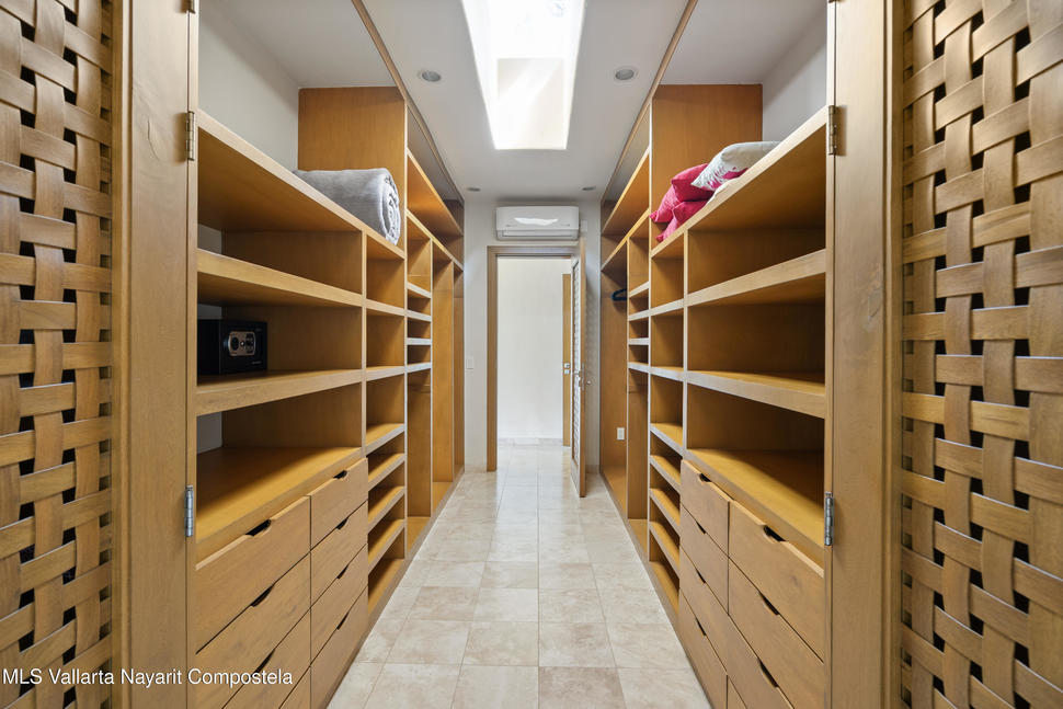 20251108010357205313000000 o