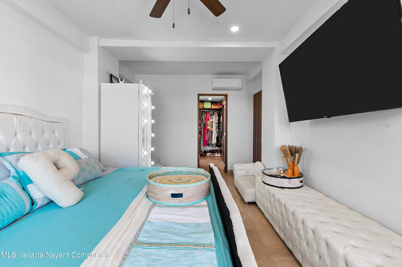 20251024223254721080000000 o