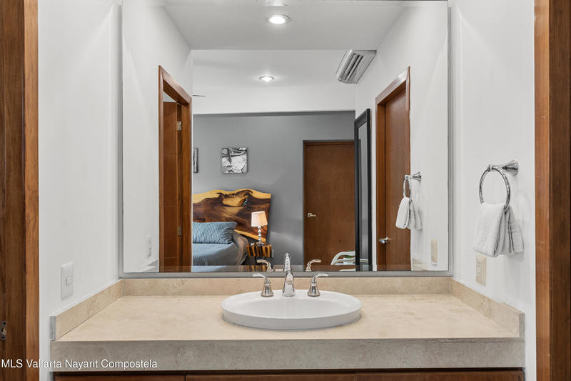 20251008175635688185000000 o