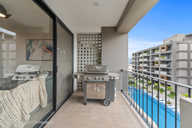 20251114003303954299000000 o